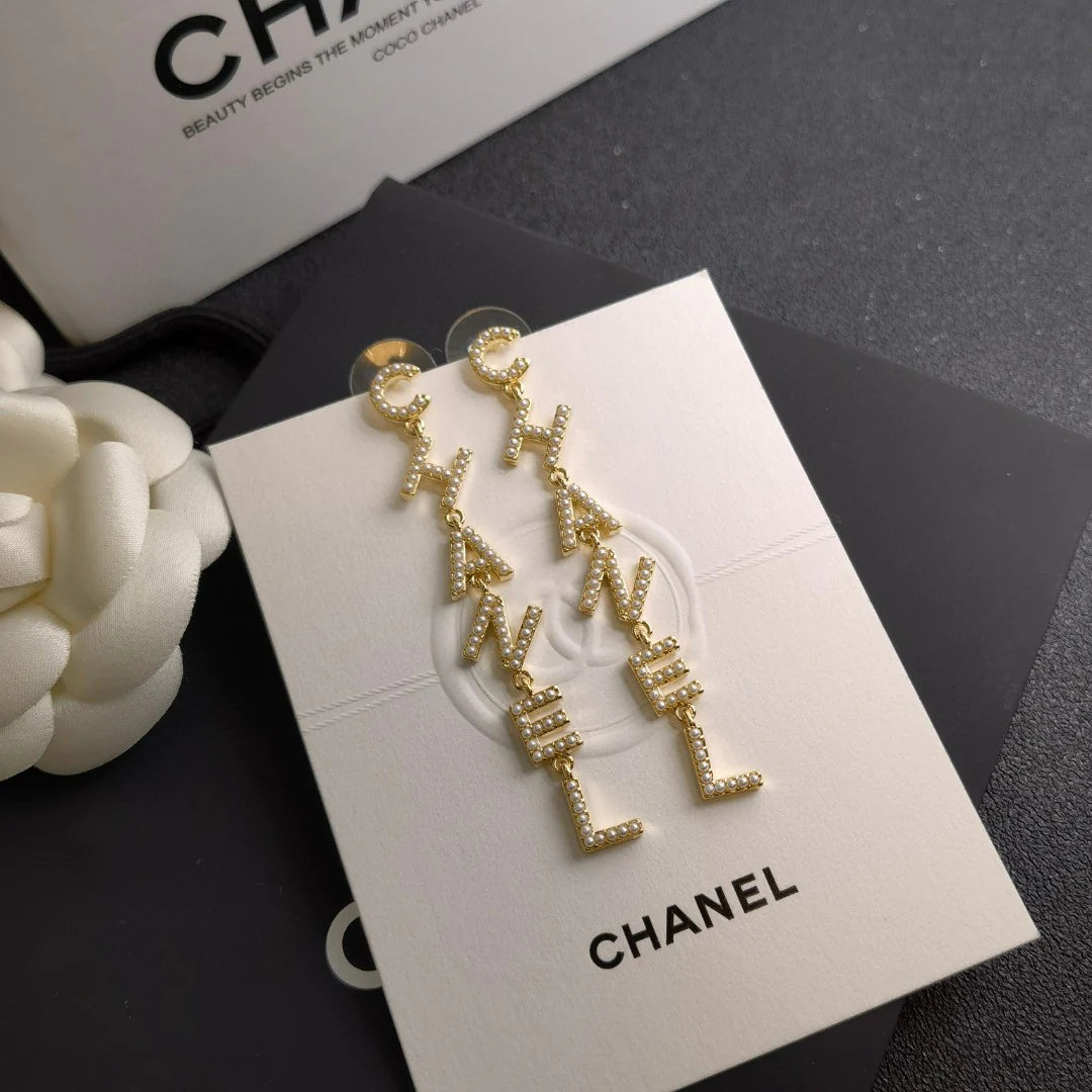 New tassel letter pearl earrings 1024032503