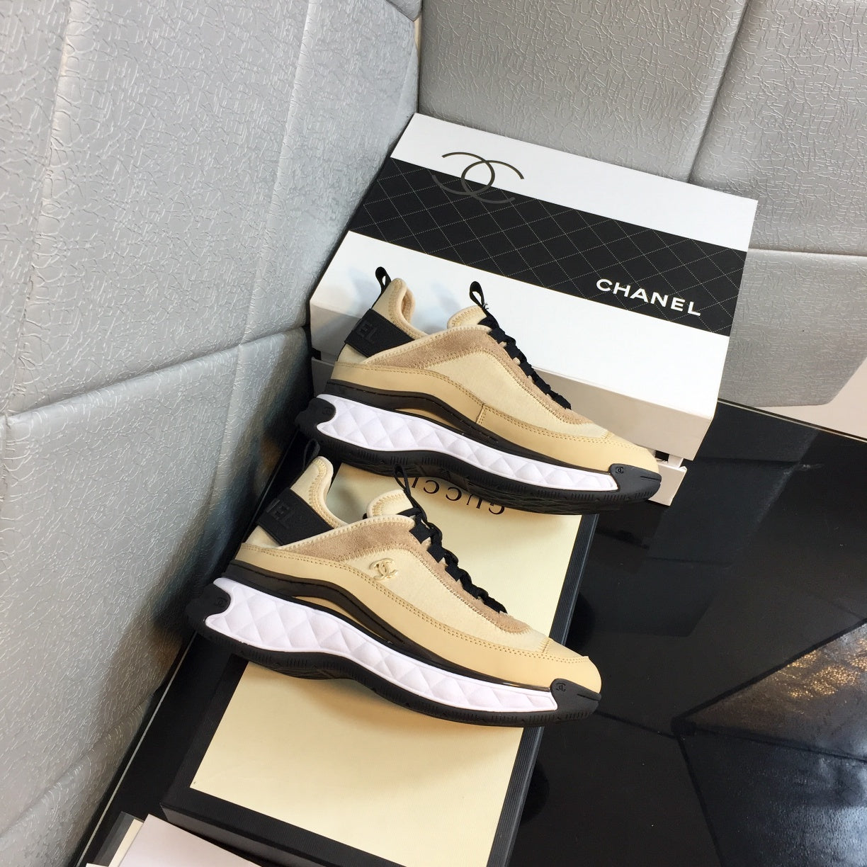 Fashion color-blocking versatile sneakers HP10032217