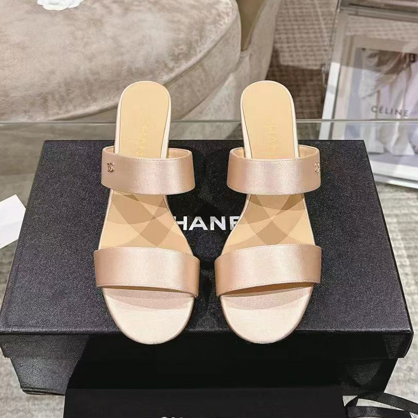 CNL Mary Jane exquisite pearl hot diamond combination high heels 1824061802