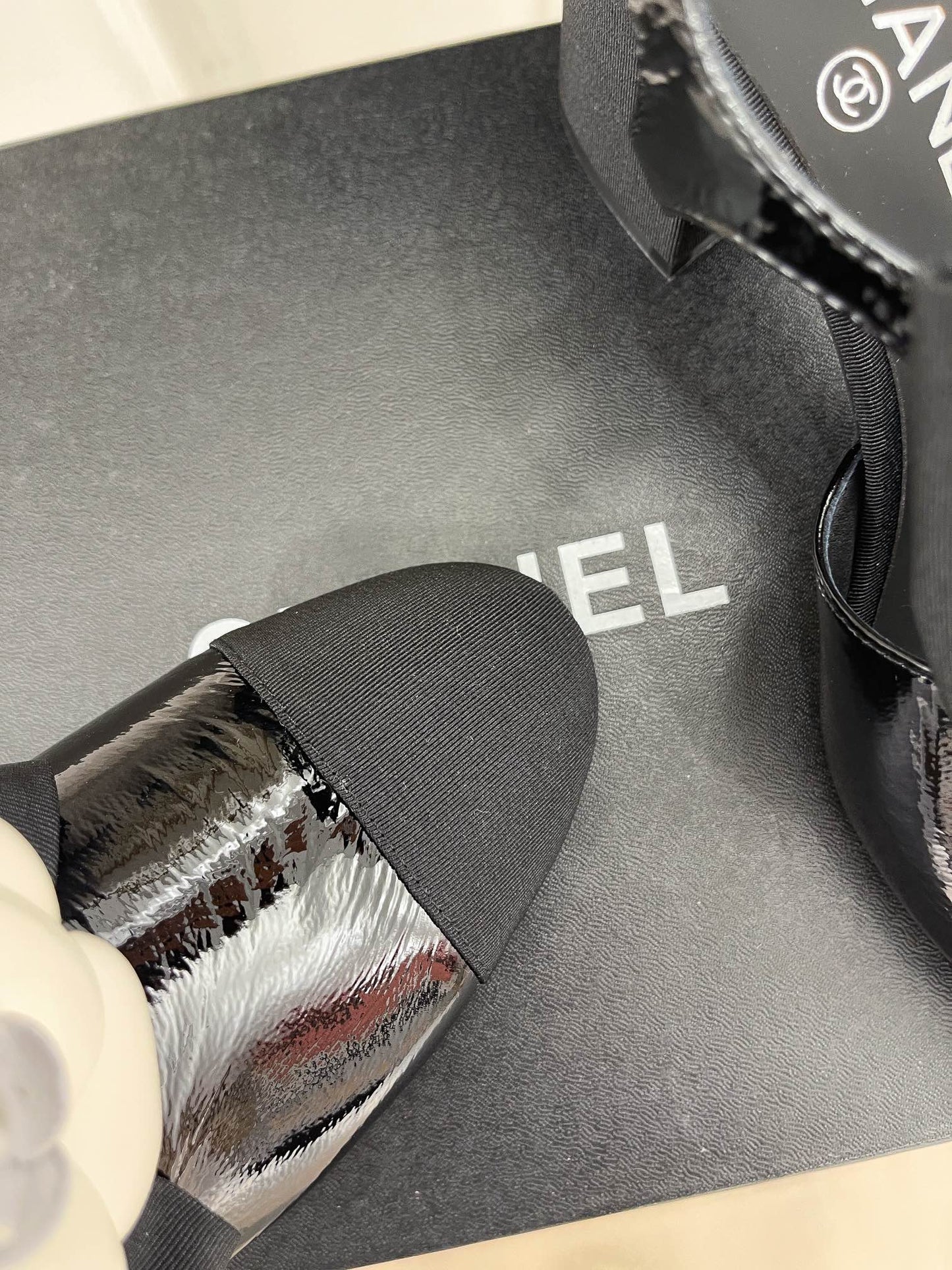 Fashion Versatile Camellia Thick Heels High Heels 1023120404