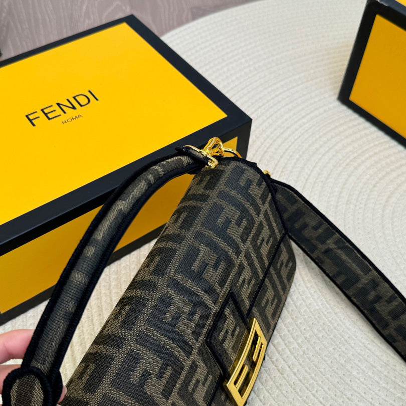 FD Baguette bag1824061110