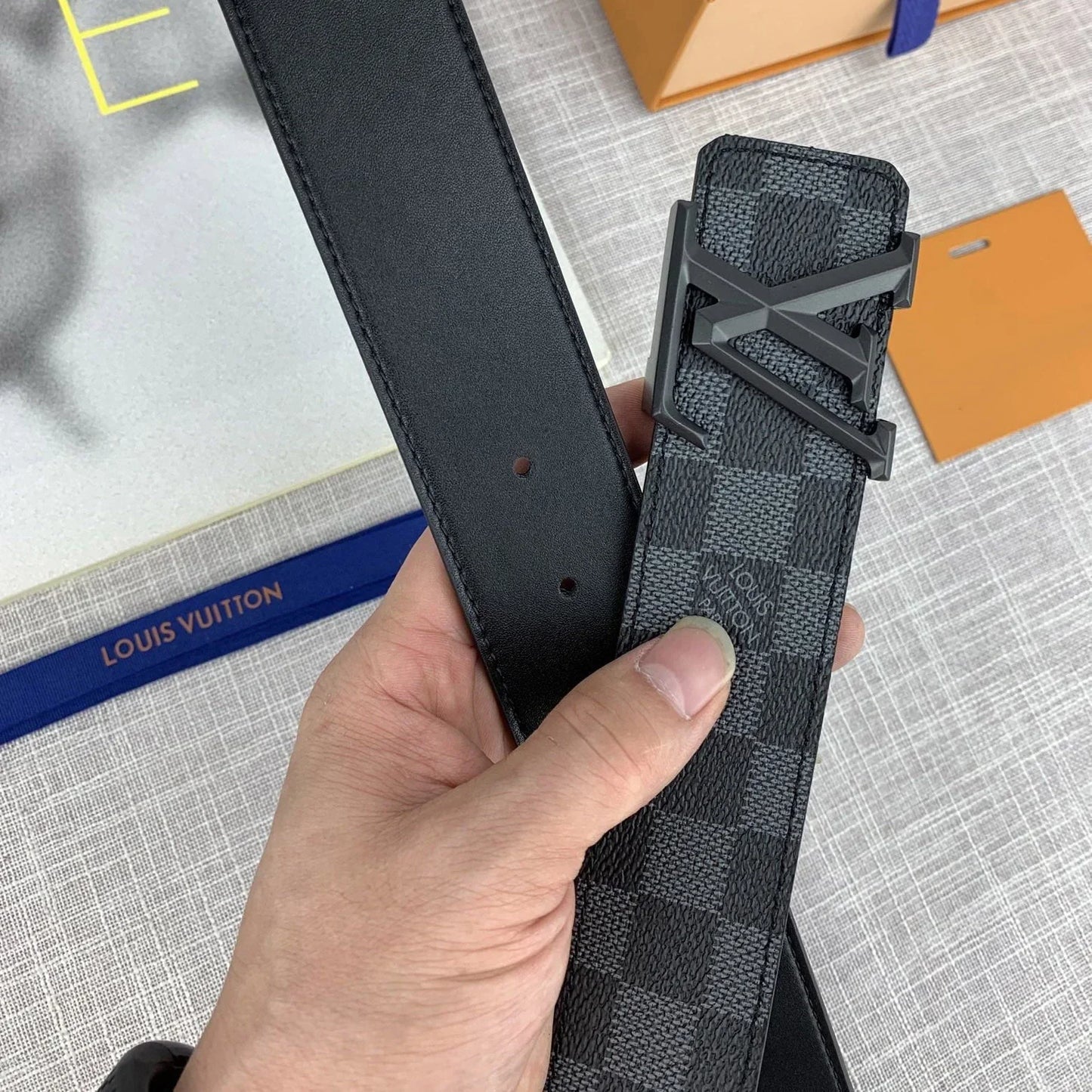 Lv Luxury Genuine Leather Men’s Belt 1025010903