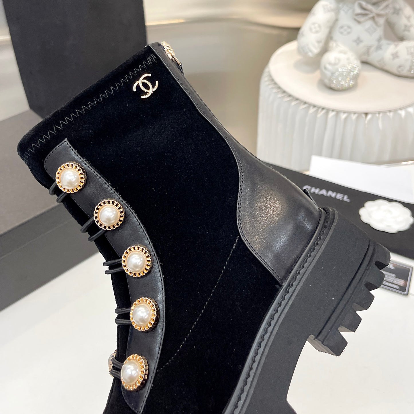 Pearl metal buckle boots XC1823100501