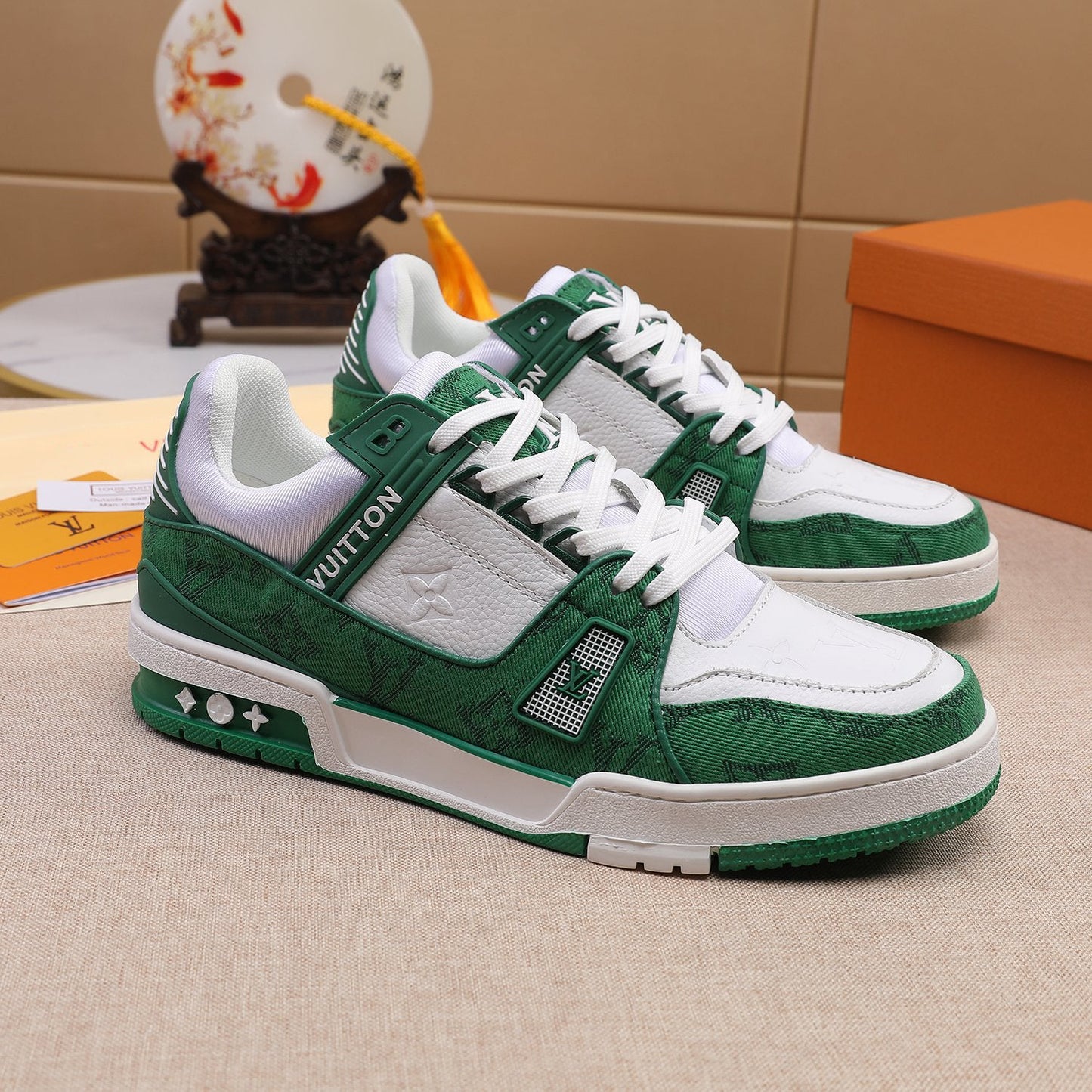 Men's Fashion Luxury Multicolor V Logo Sneakers