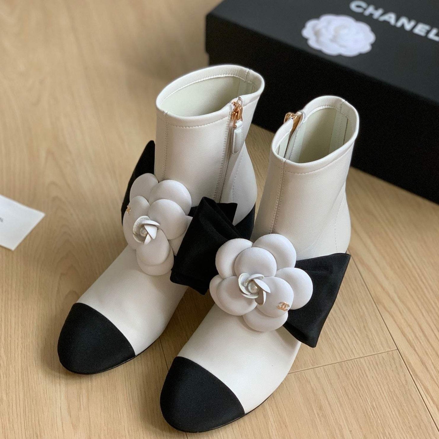 Fashion autumn and winter camellia women's boots 1023120117