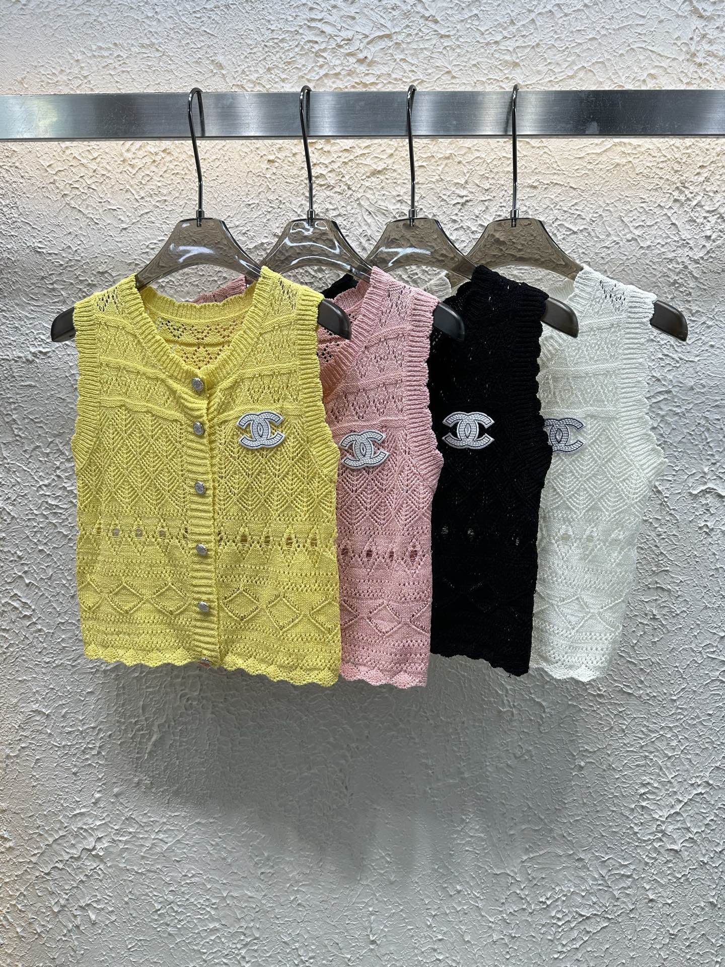 CNL Openwork knit vest 1825042914