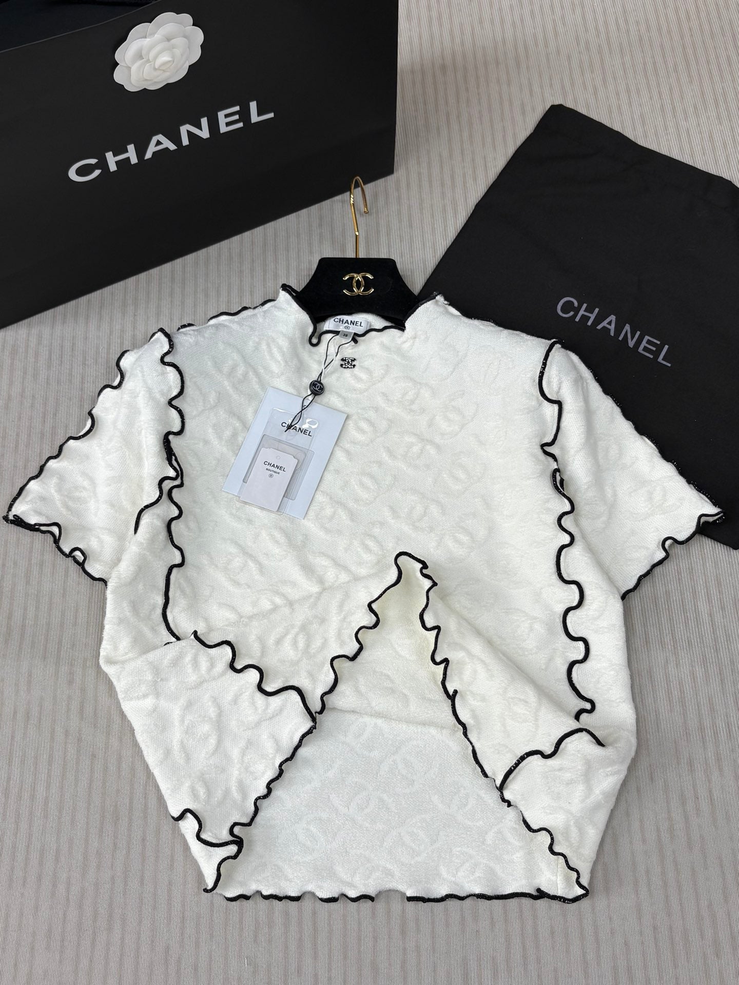 CNL Knitted short T-shirt 1825041801