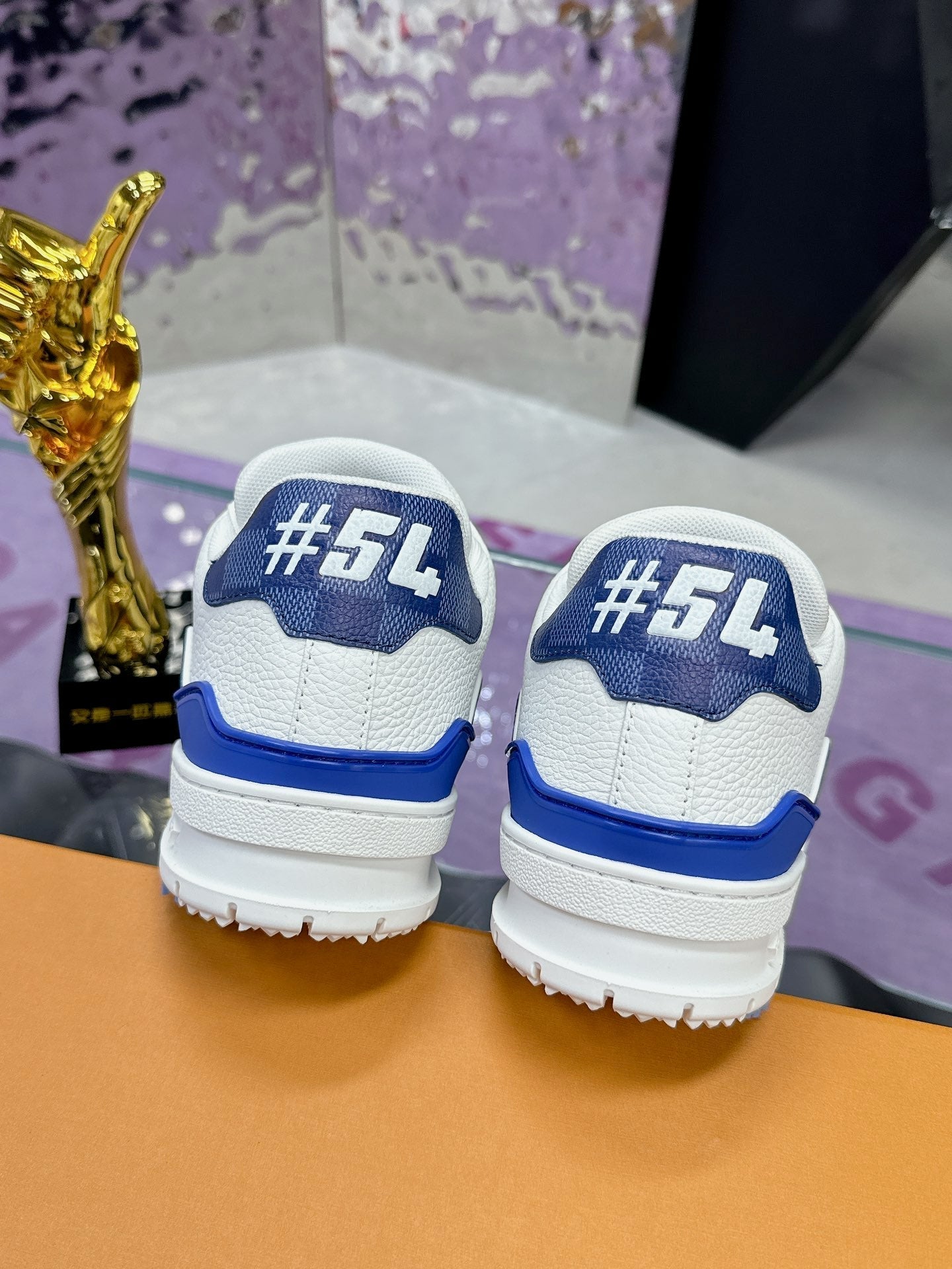 LV Trainer Sneaker 1824120916