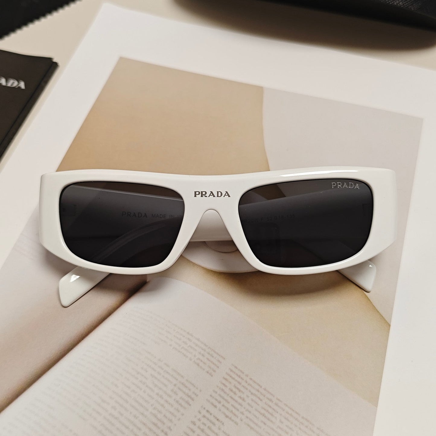 24 new unisex retro rectangular integrated sunglasses 1824042404