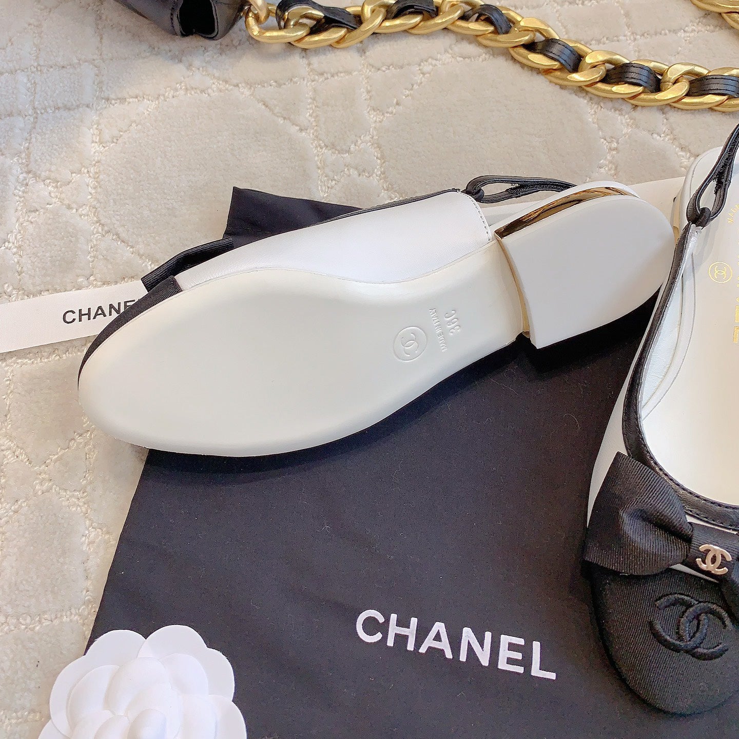 The latest catwalk style bow half package flat sandals 1824041601