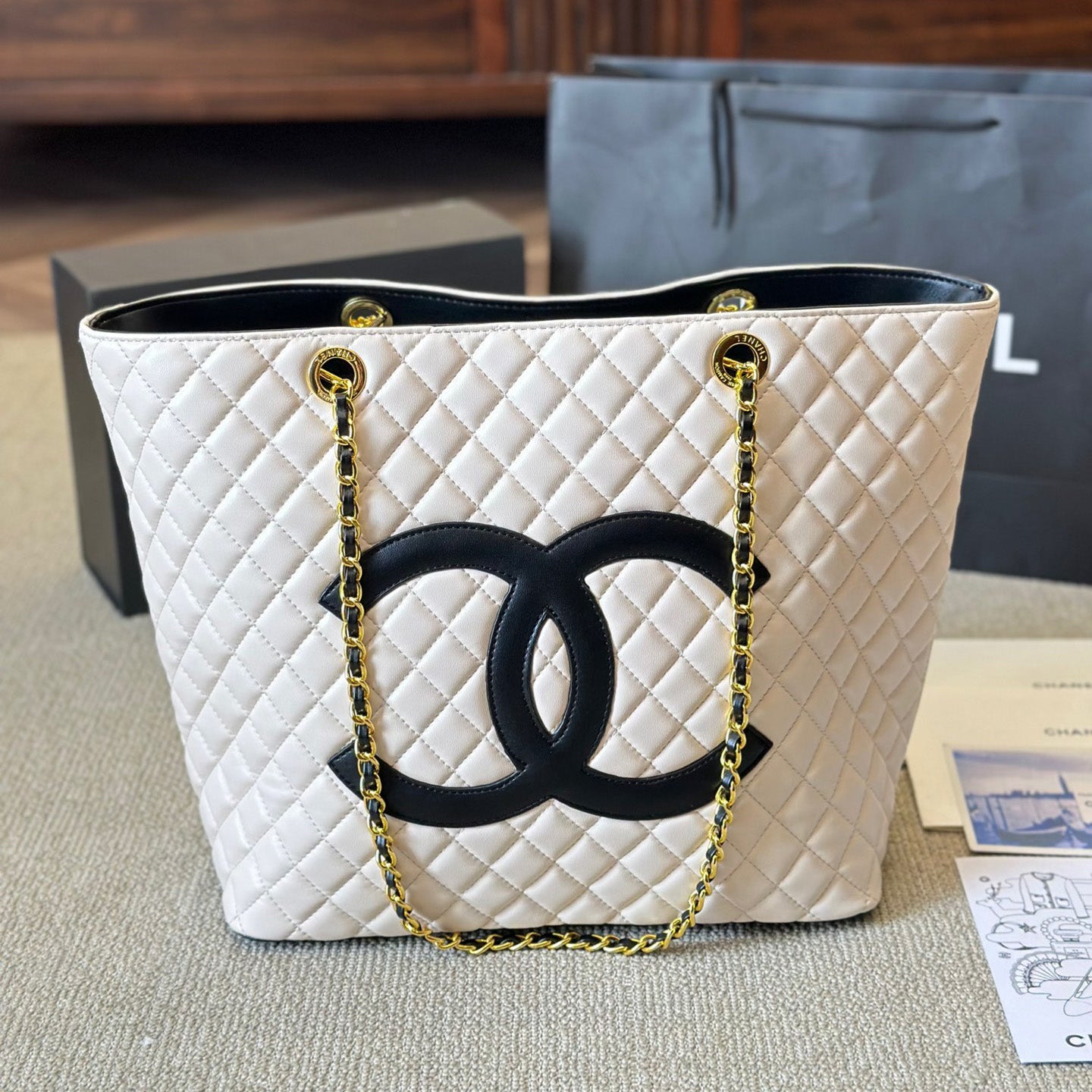 CNL rhombus shopping bag 1824061112