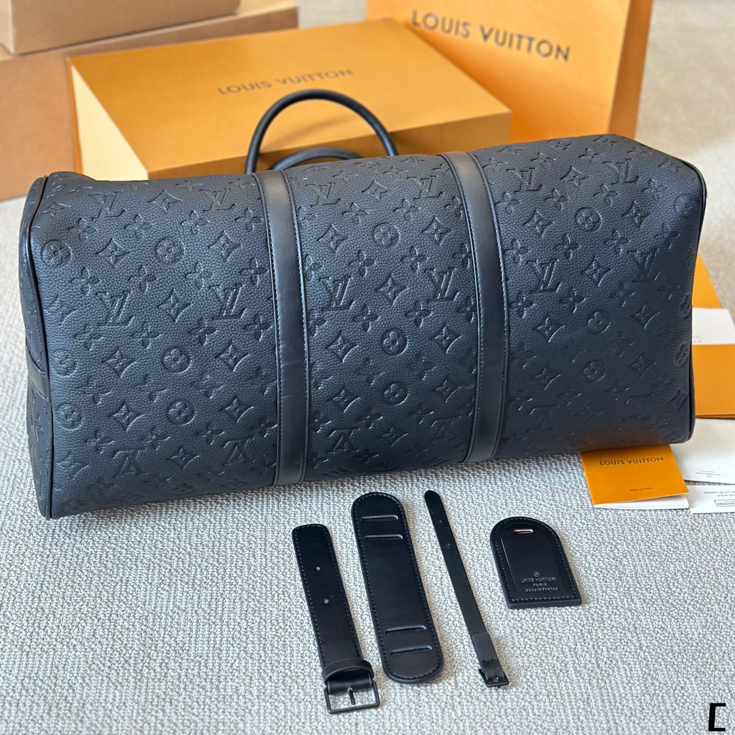 Embossed Travel Bag 1824031909