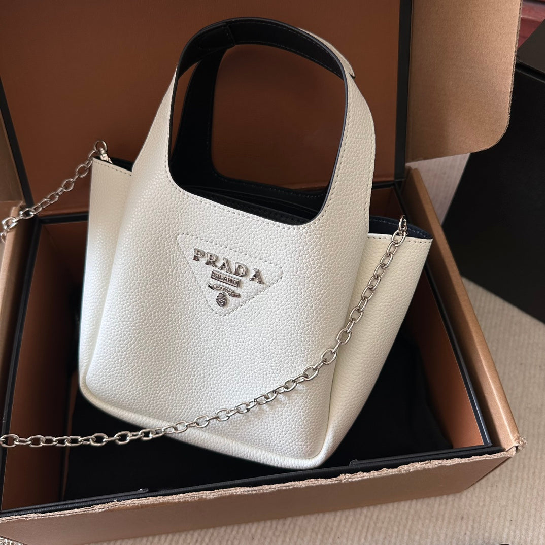 Fashion versatile handbag CWT10071341