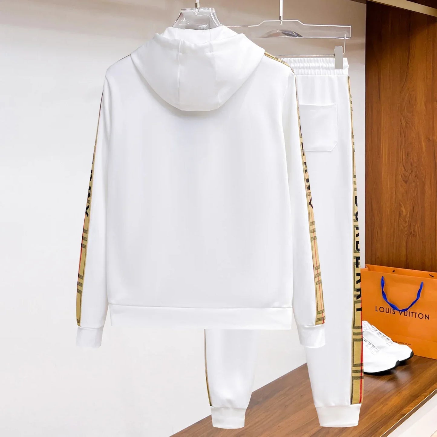 Fashion New Sports Set 1024111218