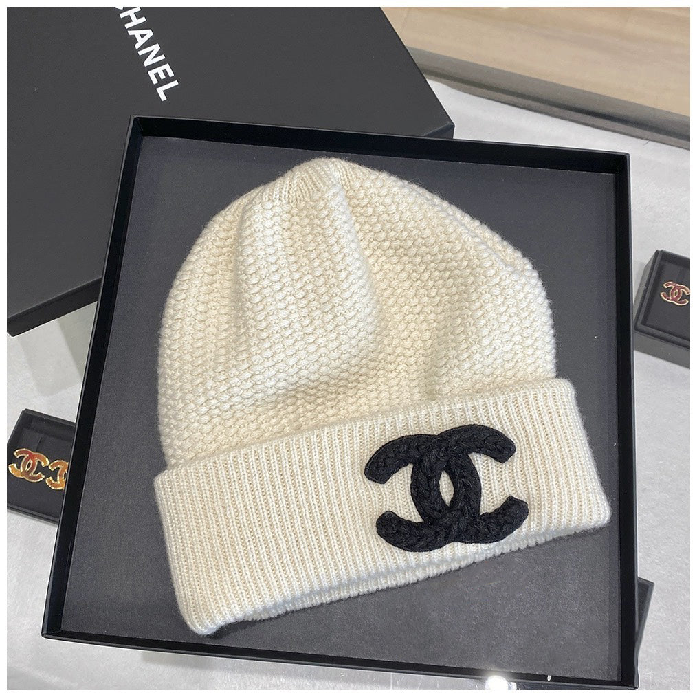 23A New Solid Color Double C Cashmere Knitted Beanie Cold Cap XC1823083002
