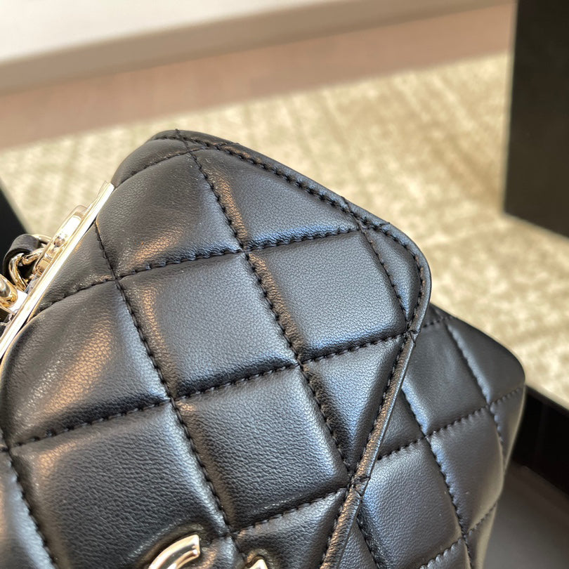 CF diamond chain handbag 1824041101