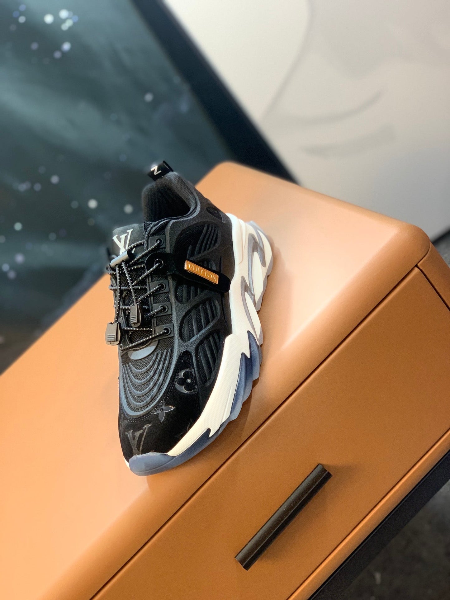 Black casual fashion men's and women's thick-soled sneakers