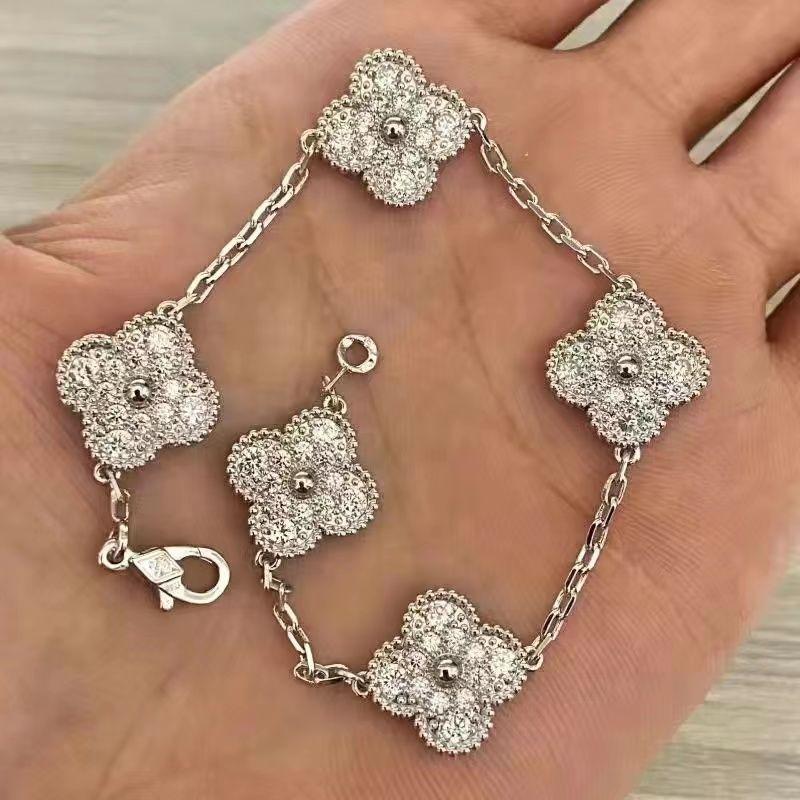 Versatile And Sophisticated Couple Bracelet 1024022615