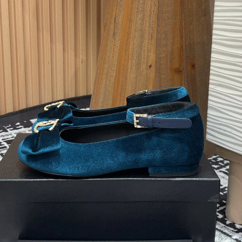 Butterfly Knot Double C Diamond Velvet Single Shoes 1024101510