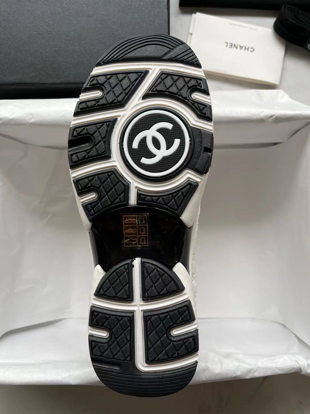 Black And White Panda Embossed Sneakers 0123121301