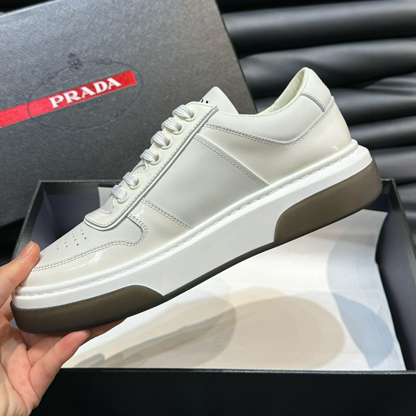 PR sneakers 1825052804