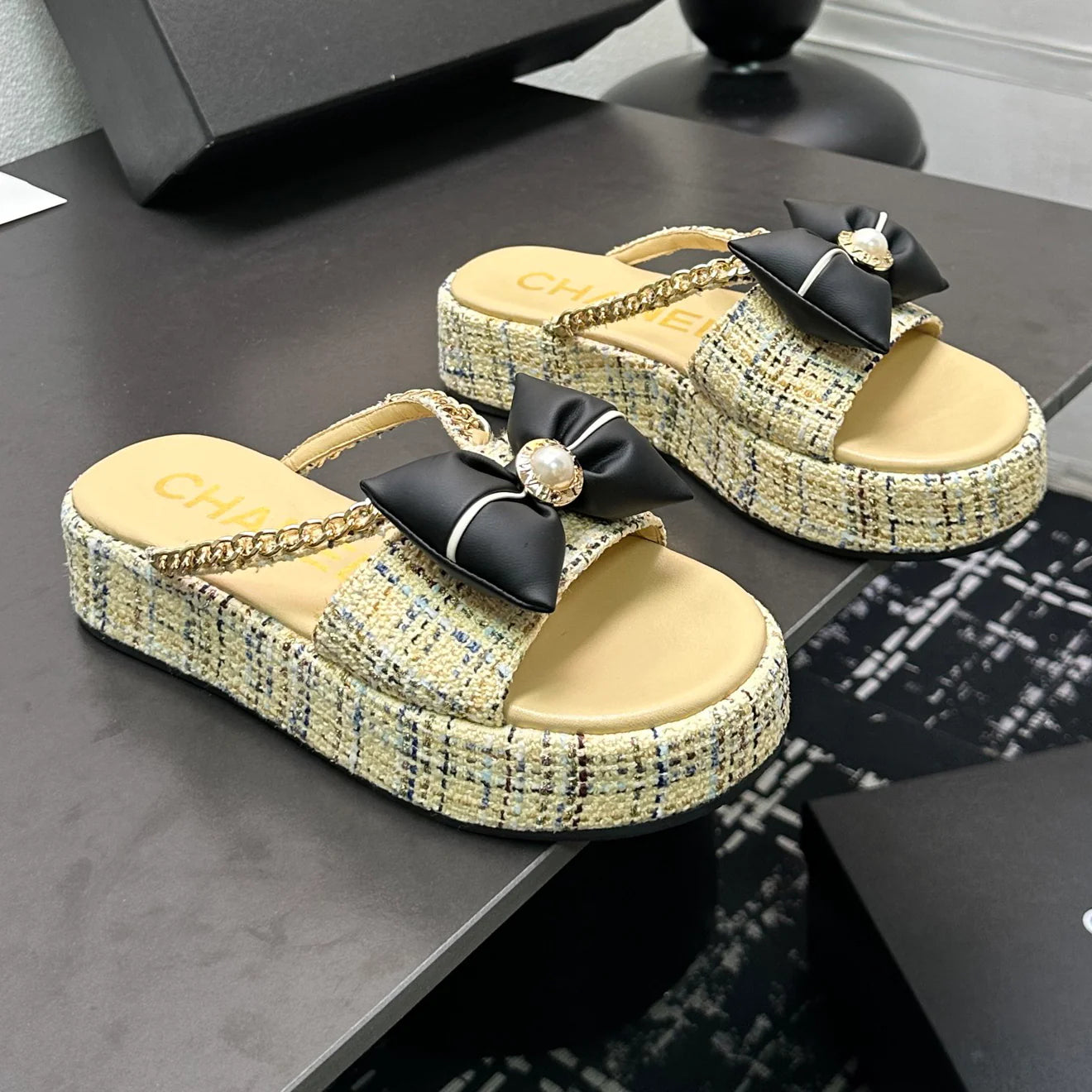 New thick bottom casual sandals 1025031915