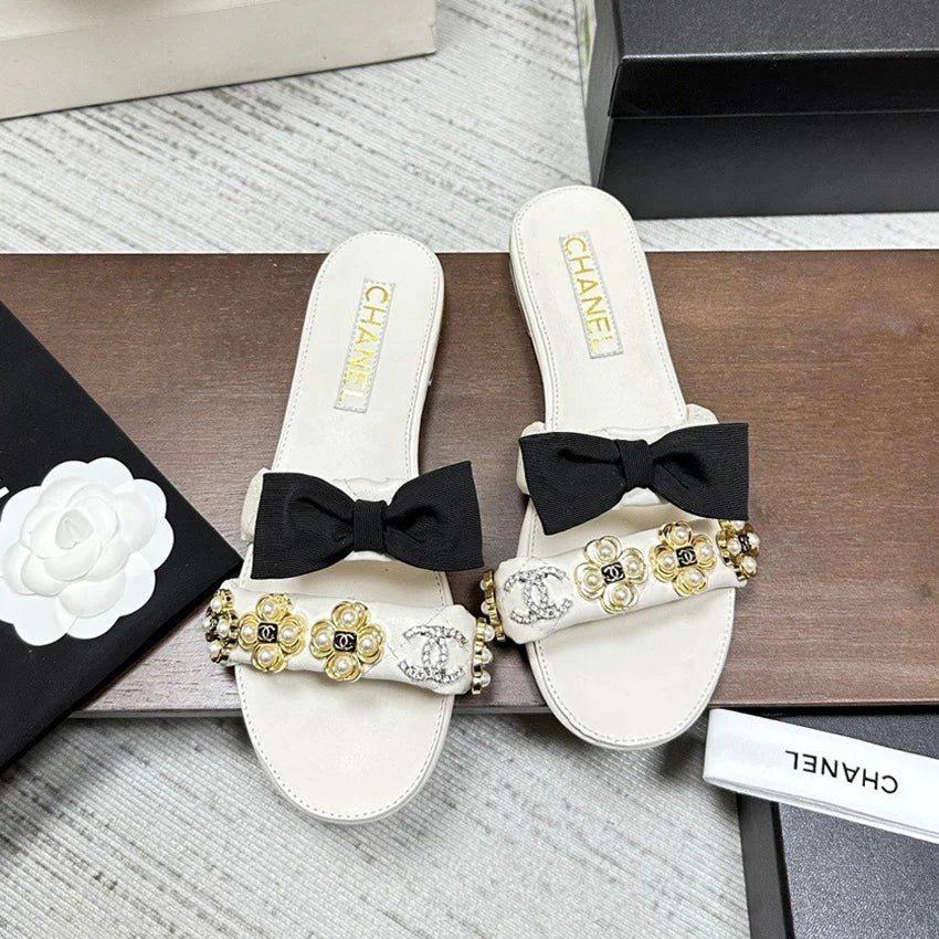 New Fashion Bow Diamond Buckle Leather Slippers 1024060401