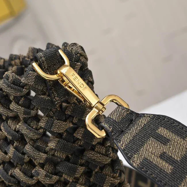 FD New Medium Tote Series Woven Tote Bag 1025062003