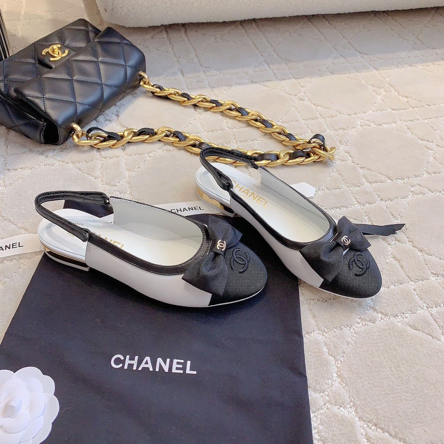 The latest catwalk style bow half package flat sandals 1824041601