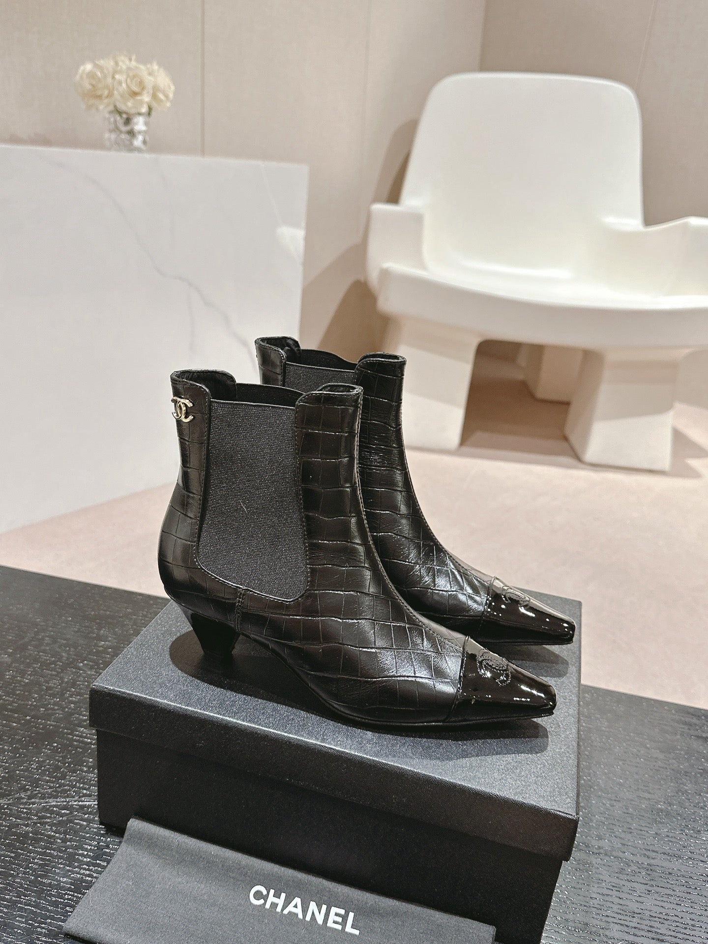 CNL Fashionable Leather Booties 0724101801