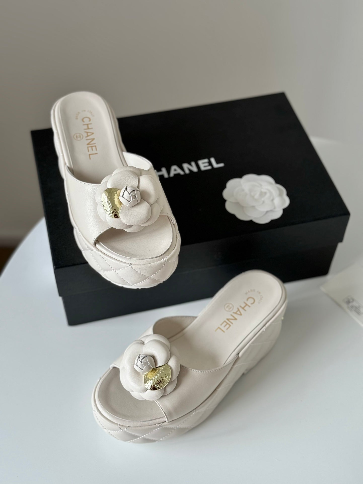 CNL 24SS camellia platform slippers 0724042709