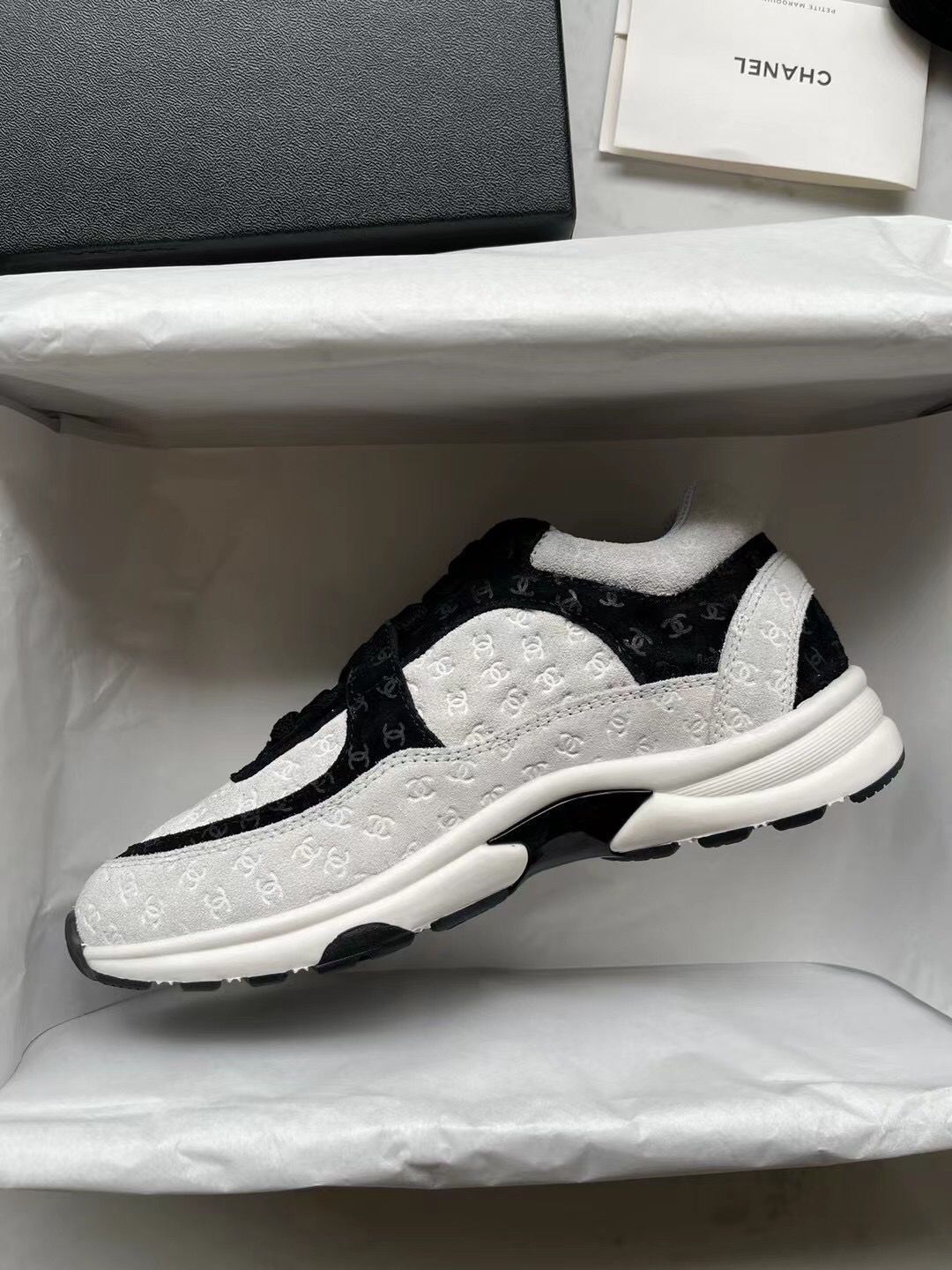 Black And White Panda Embossed Sneakers 0123121301