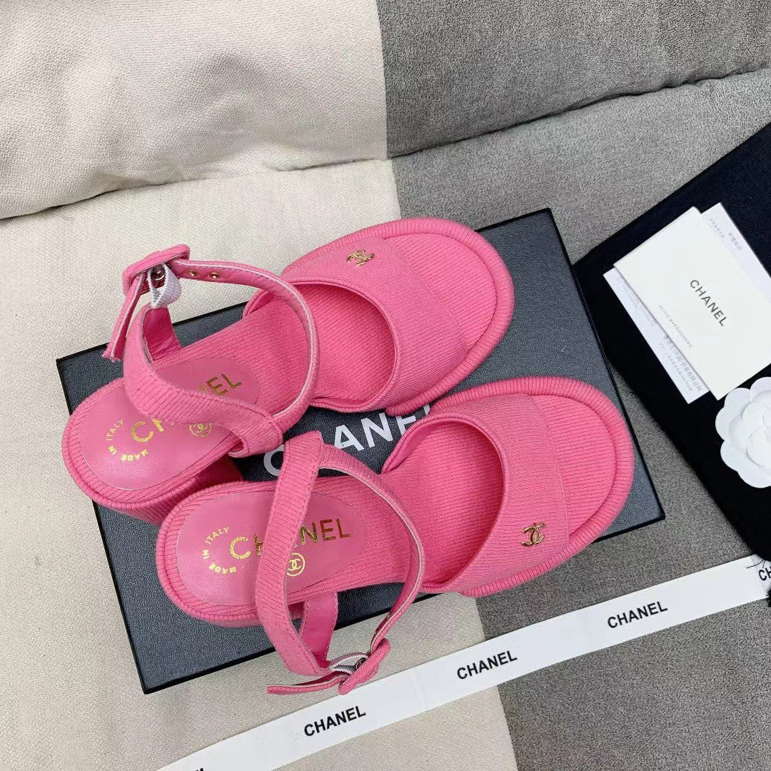 New fashionable and versatile high heel sandals 1024040710