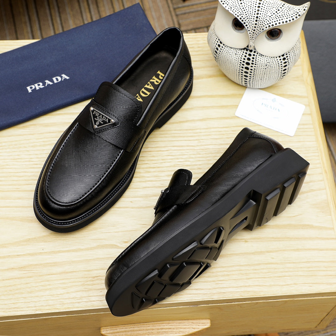 PR Triangle logo loafers 1824091310