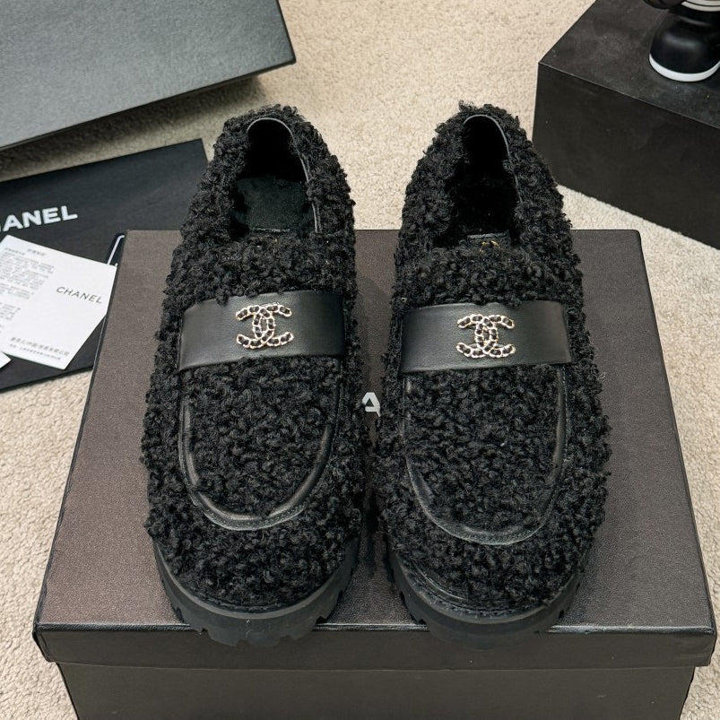 New Lamb's Curl Casual Shoes 1024121604