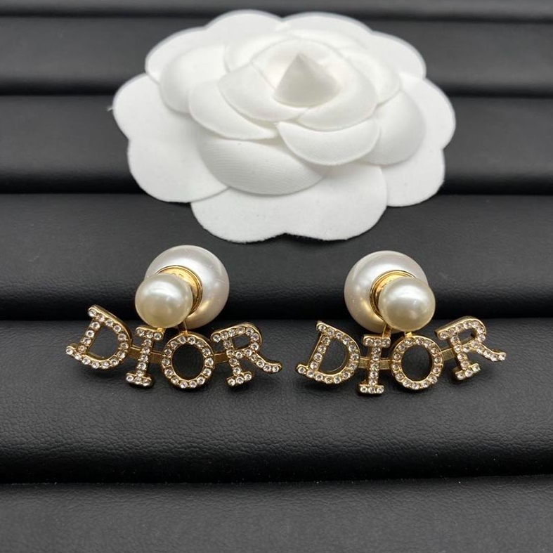Fashion Versatile Letter Pearl Earrings PD10042504