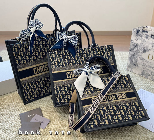 D book tote bag 1824082609