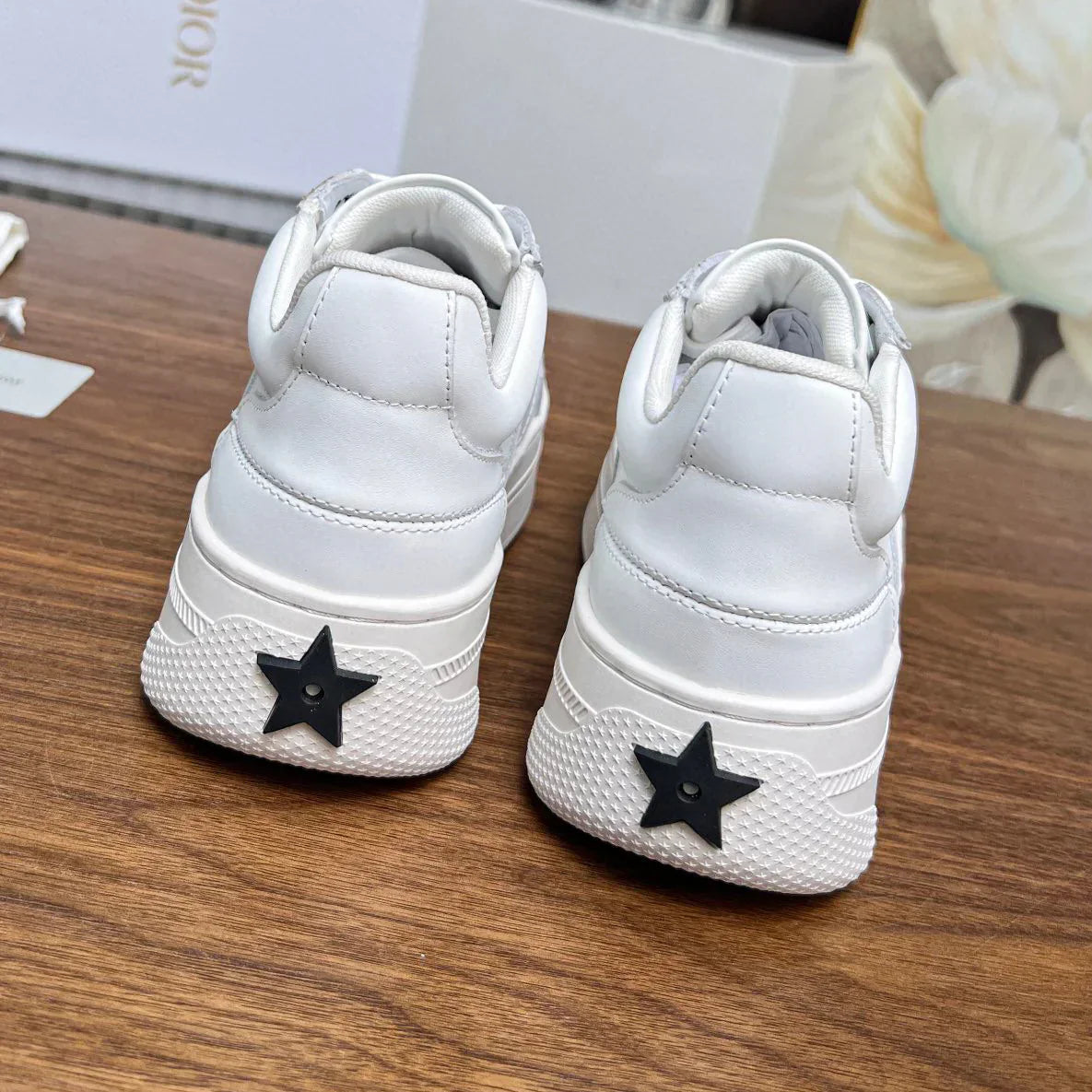 New Thick soled Sports White Shoes 1024103002