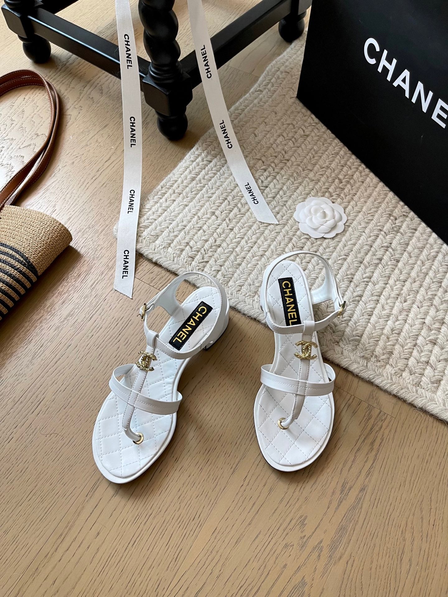 CLN Leather chunky heel sandals 1825051202