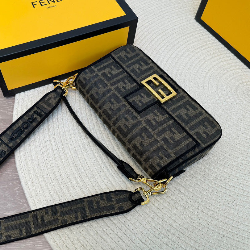 FD Baguette bag1824061110