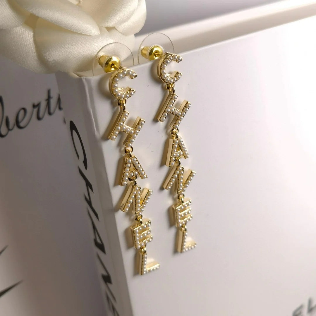New tassel letter pearl earrings 1024032503