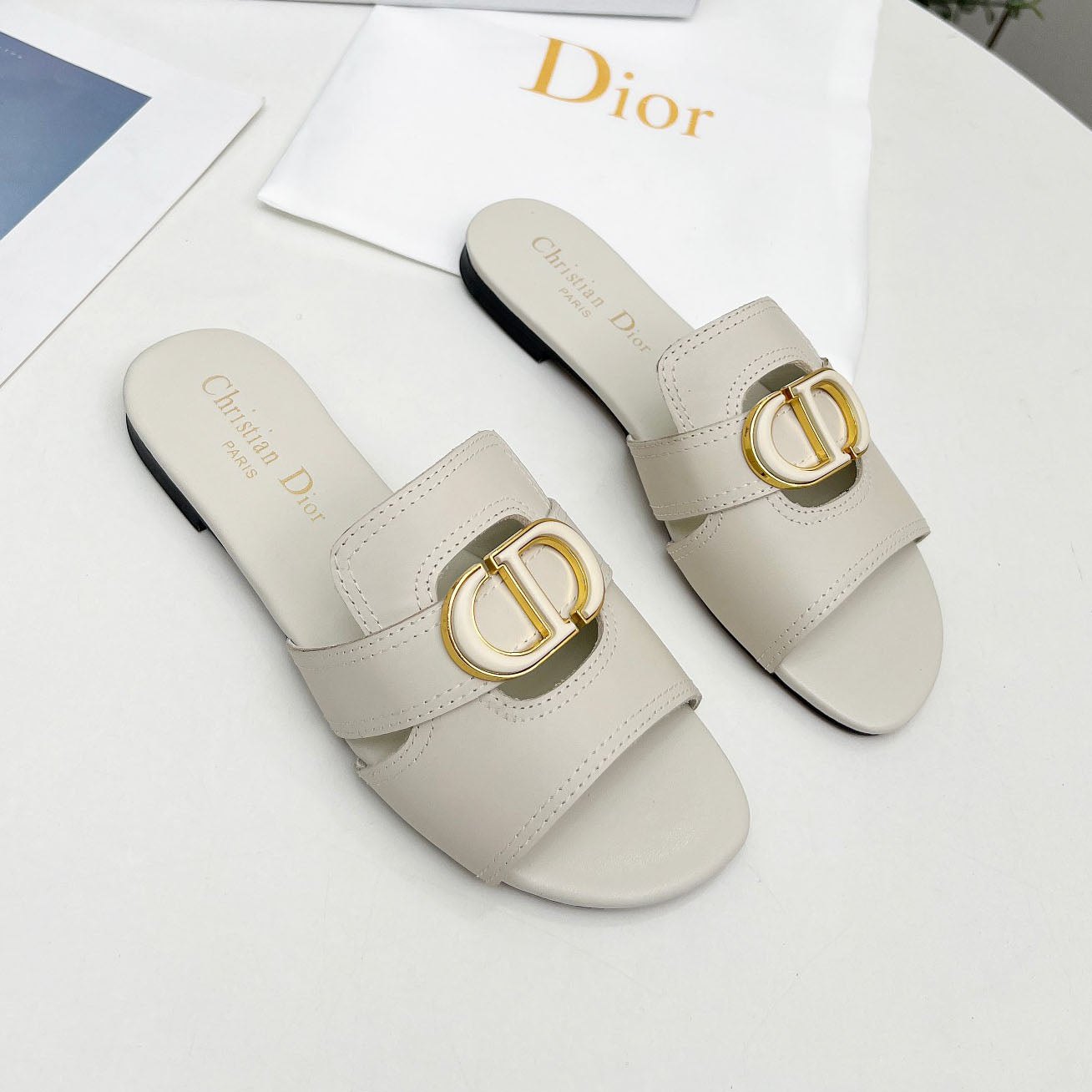 CD Slippers 1825052802