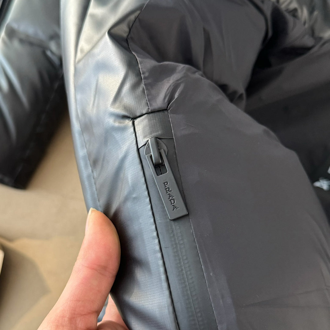 Unisex fashionable warm down vest 1024102501