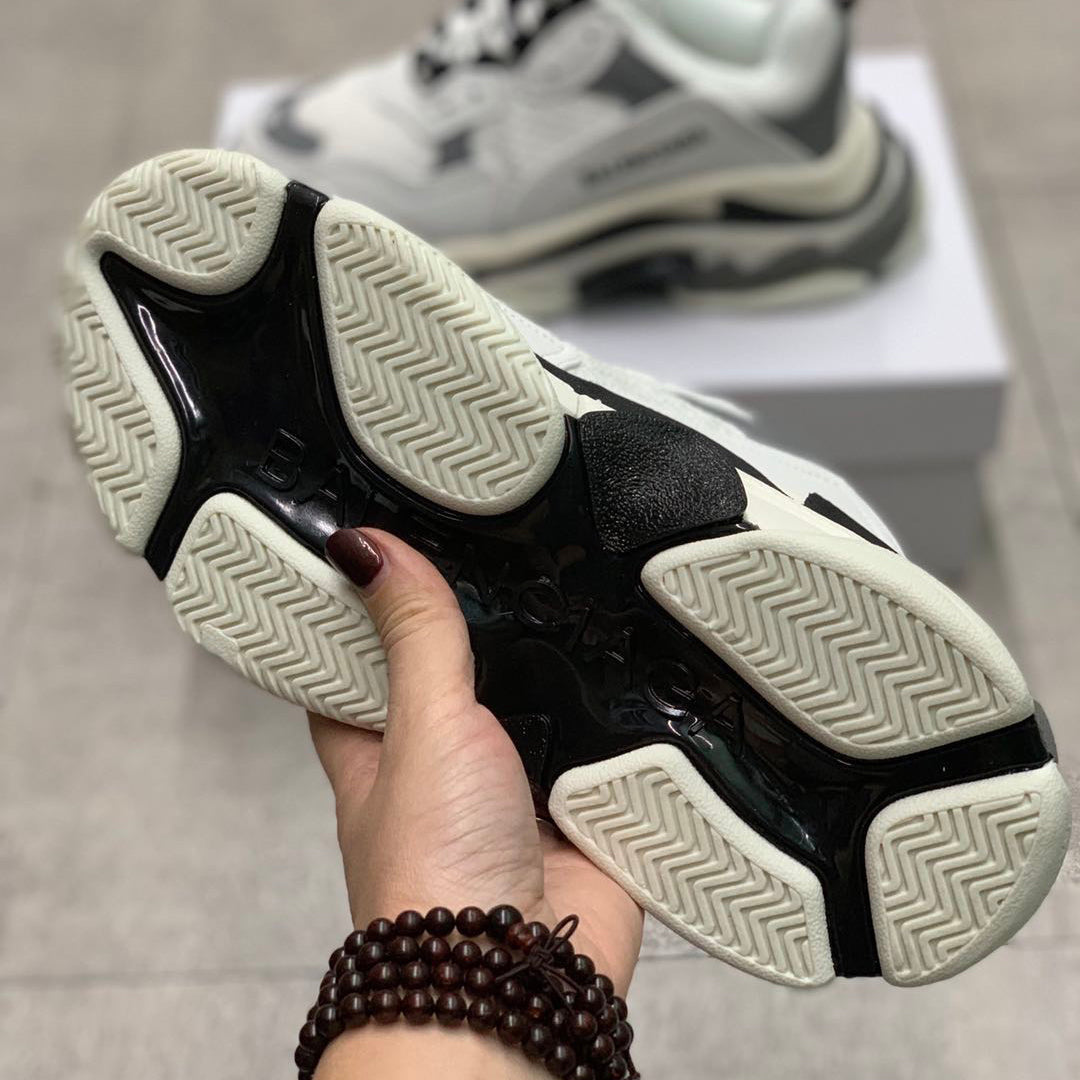 Triple-s Vintage Sneakers XC1823082303