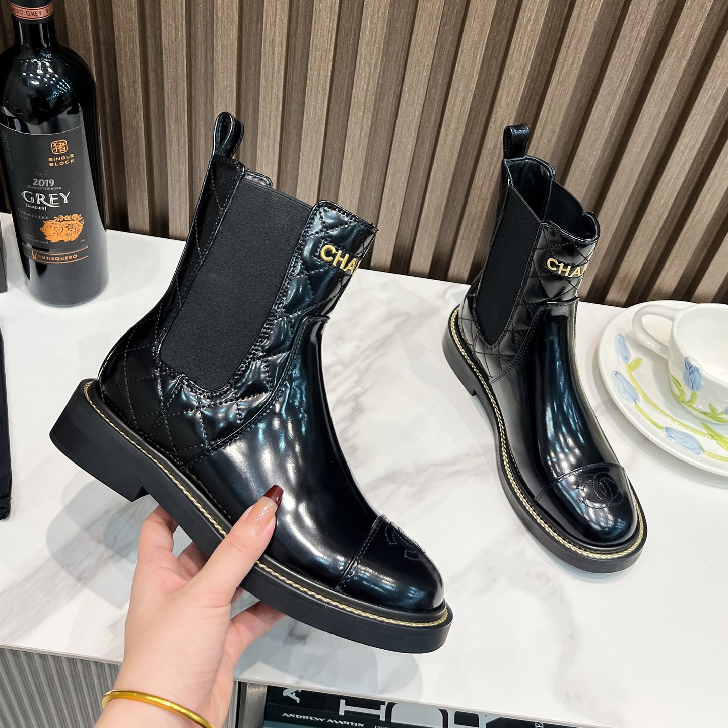 23 New fashion booties XC1823081603