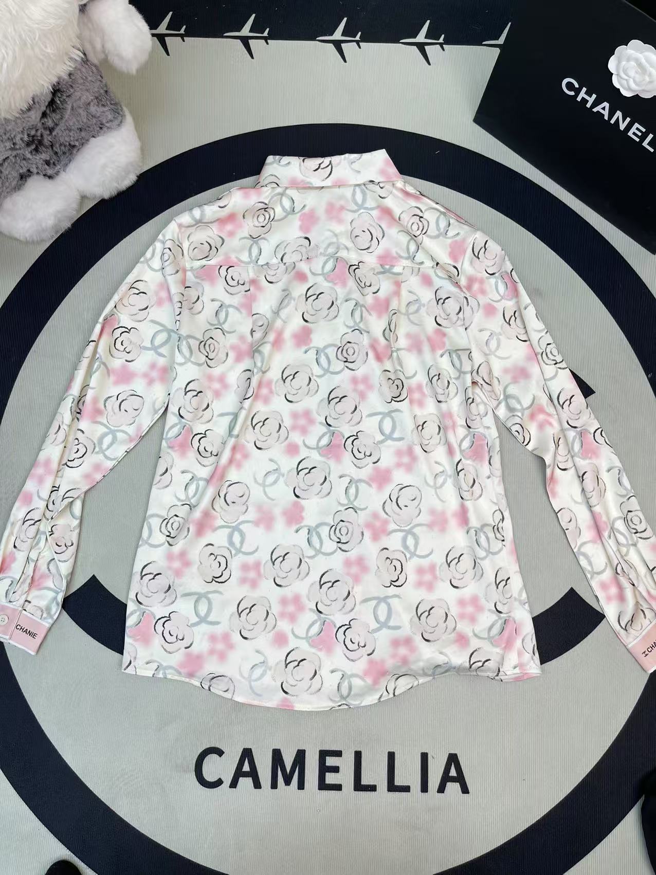 CH Camellia print shirt 1825031903