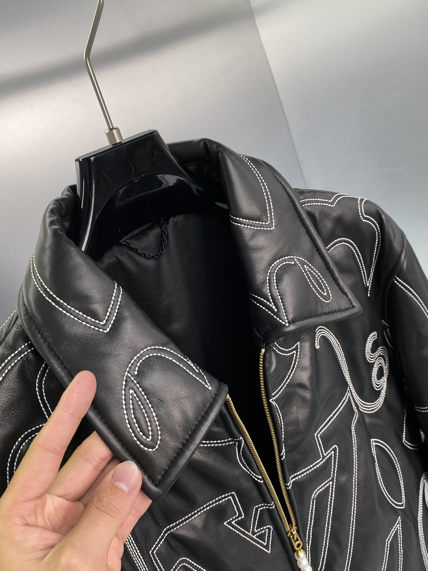LV Fall/Winter 24 bomber jacket 1824092903