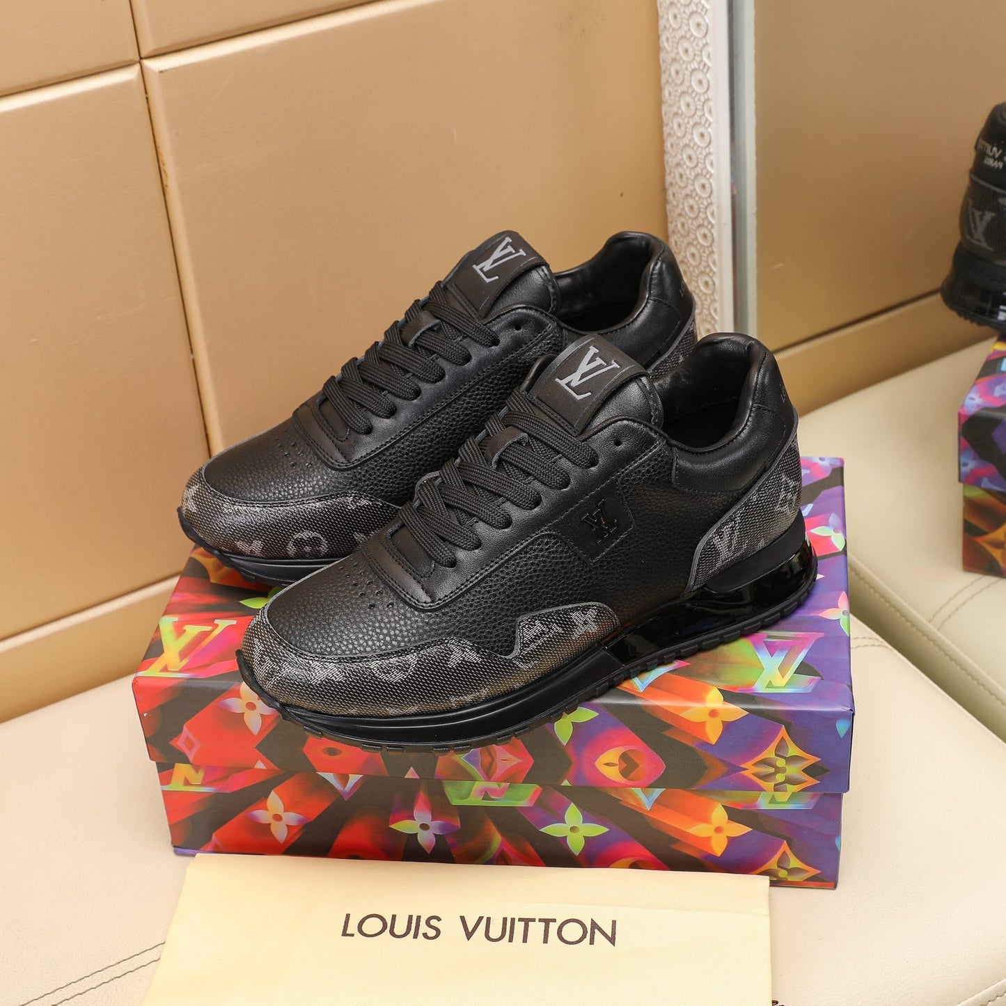 LV RUN AWAY sneaker 1825052111