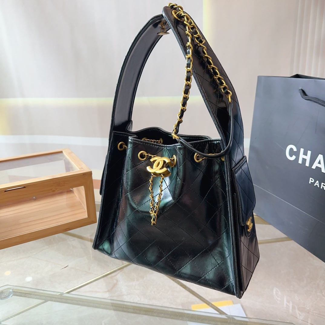 CH Bucket Bag 1824082102