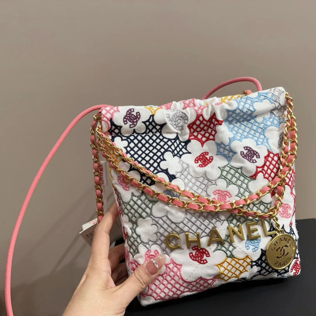 New fashion and versatile classic crossbody bag 1024051104